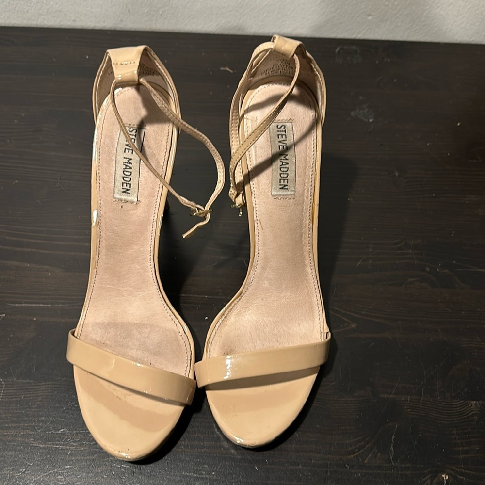 Steve Madden beige heels